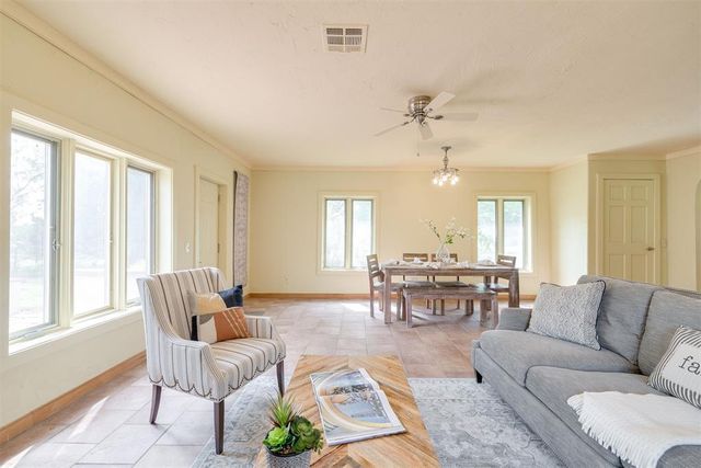 1617 Ridgeway Road, Oklahoma City, OK 73131