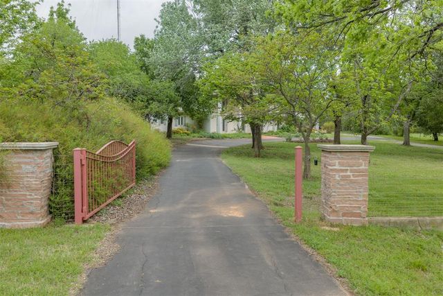 1617 Ridgeway Road, Oklahoma City, OK 73131
