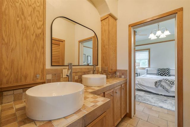 1617 Ridgeway Road, Oklahoma City, OK 73131