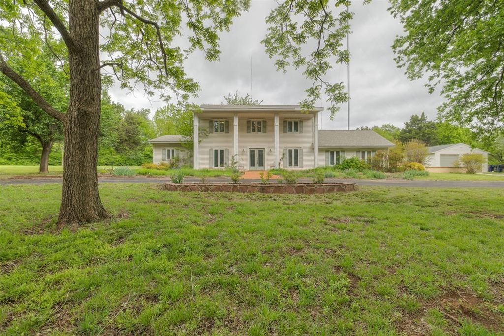 1617 Ridgeway Road, Oklahoma City, OK 73131