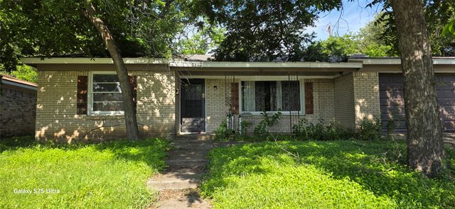 2812 Rio Vista Road, Fort Worth, TX 76116