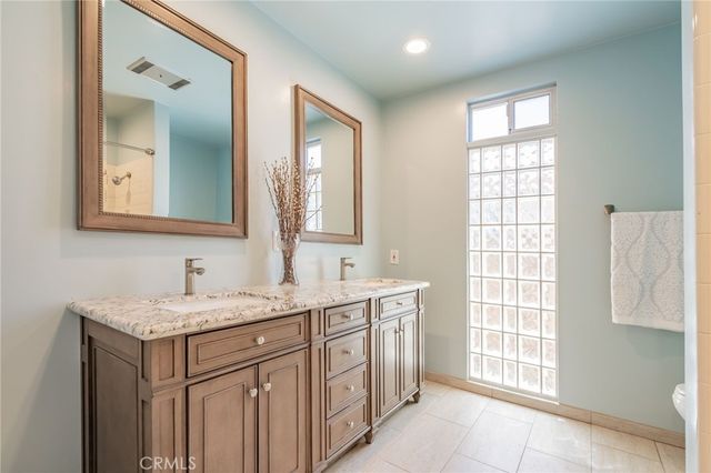 23247 Arminta St, West Hills, CA 91304