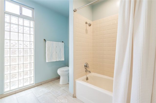 23247 Arminta St, West Hills, CA 91304