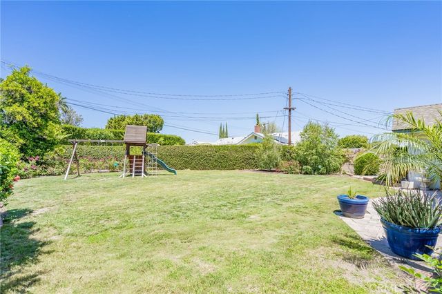 23247 Arminta St, West Hills, CA 91304
