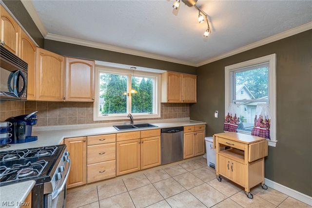 1455 Canterbury Road, Westlake, OH 44145