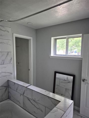 631 Cove Hollow Drive, Dallas, TX 75224