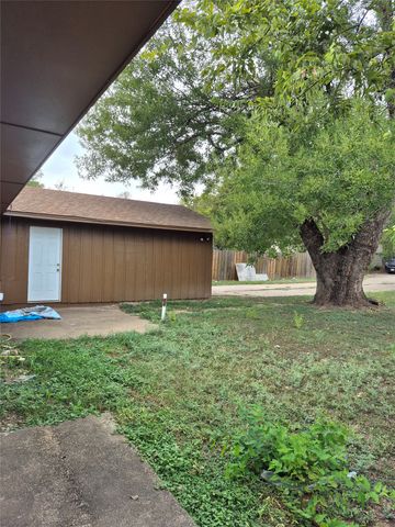 631 Cove Hollow Drive, Dallas, TX 75224