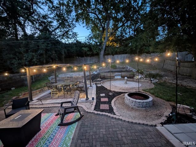 1921 Piedmont Way, South Bend, IN 46614