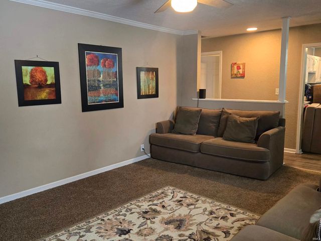 1921 Piedmont Way, South Bend, IN 46614