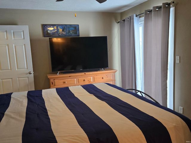 1921 Piedmont Way, South Bend, IN 46614