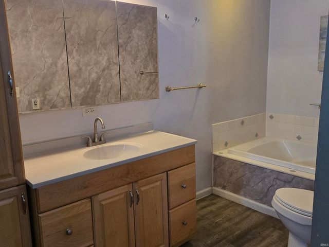 1921 Piedmont Way, South Bend, IN 46614