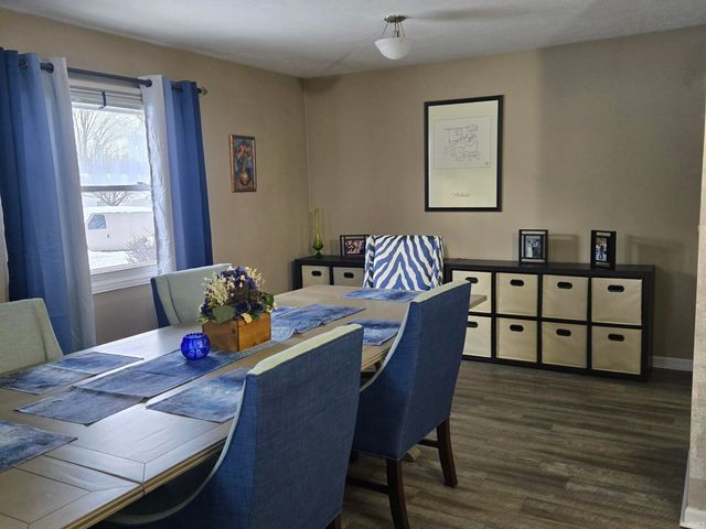 1921 Piedmont Way, South Bend, IN 46614