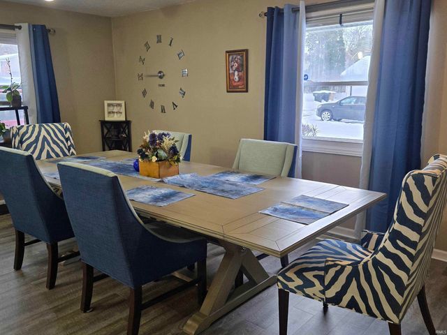 1921 Piedmont Way, South Bend, IN 46614