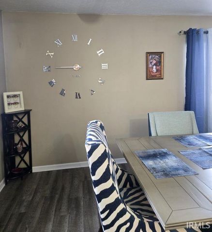 1921 Piedmont Way, South Bend, IN 46614