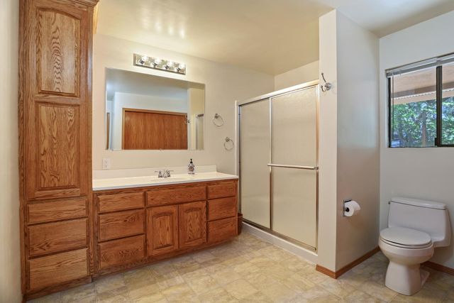 4927 Treosti Pl, Valley Springs, CA 95252
