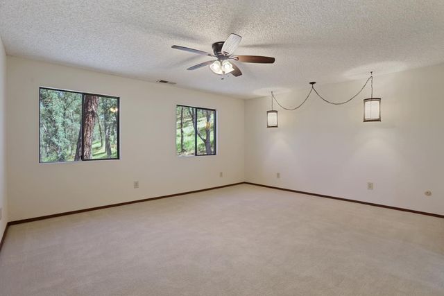 4927 Treosti Pl, Valley Springs, CA 95252