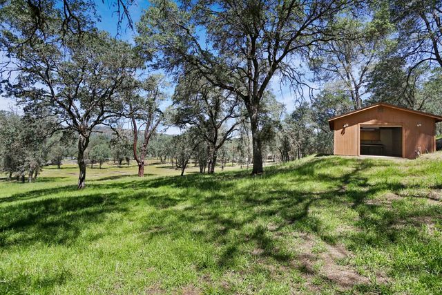 4927 Treosti Pl, Valley Springs, CA 95252