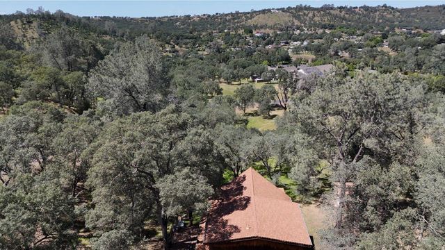 4927 Treosti Pl, Valley Springs, CA 95252