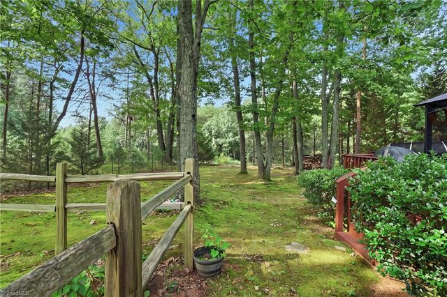 8984 Stamford Club Court, King, NC 27045
