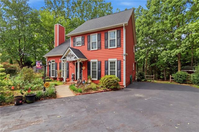 8984 Stamford Club Court, King, NC 27045