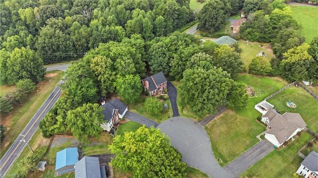 8984 Stamford Club Court, King, NC 27045