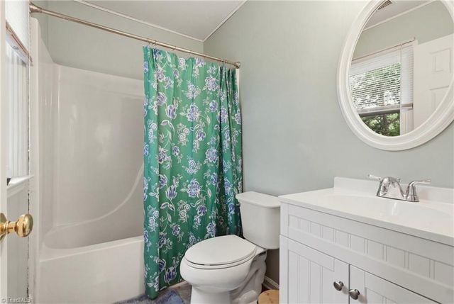 8984 Stamford Club Court, King, NC 27045