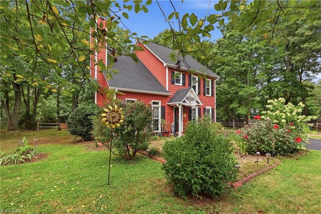 8984 Stamford Club Court, King, NC 27045