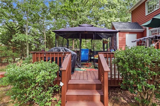 8984 Stamford Club Court, King, NC 27045