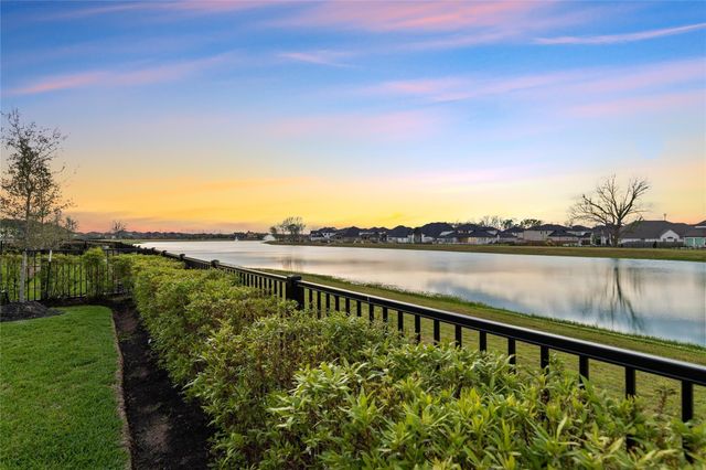 10631 Crystal Spring Drive, Missouri City, TX 77459