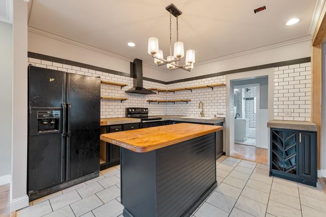 2922 Piedmont Road, Huntington, WV 25704