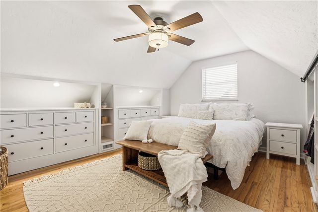 633 Moreland Dr, Mt Lebanon, PA 15243