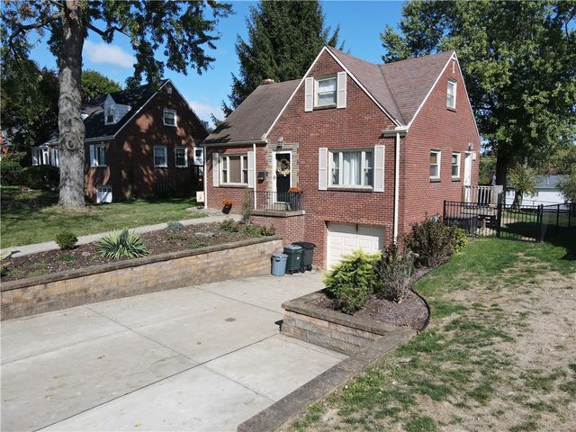 633 Moreland Dr, Mt Lebanon, PA 15243