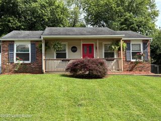 11902 Queen Annes Ct, Louisville, KY 40245