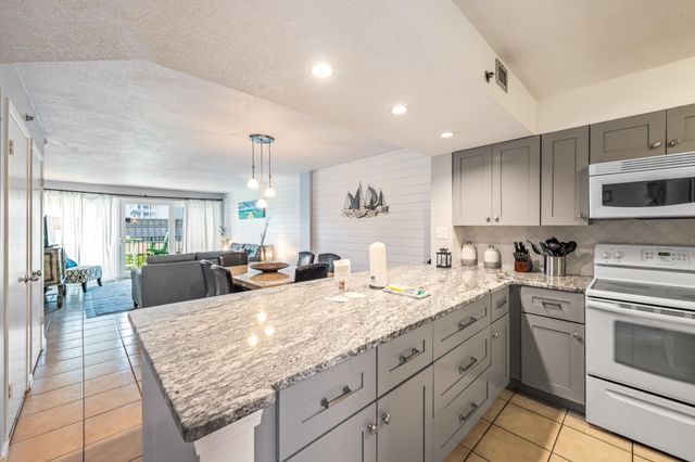 1114 Santa Rosa Boulevard 309, Fort Walton Beach, FL 32548