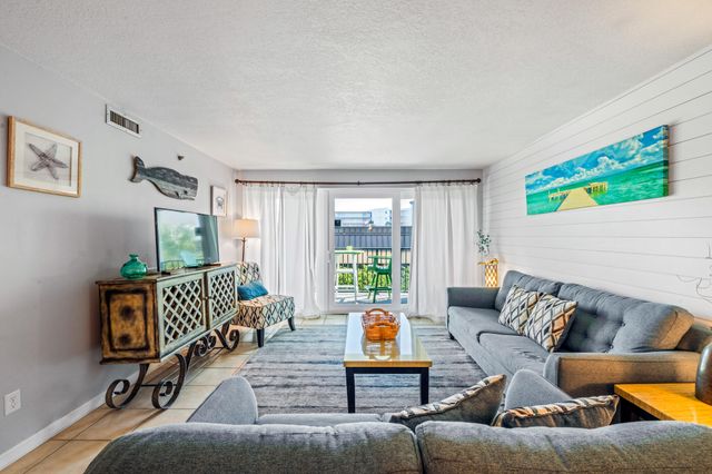 1114 Santa Rosa Boulevard 309, Fort Walton Beach, FL 32548