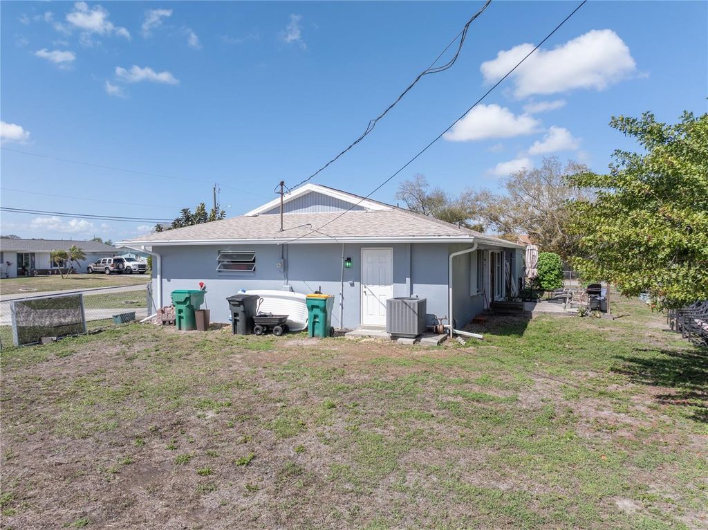 Image 24 of property listing at 21459 HIGGS DRIVE, Port Charlotte, FL 33952