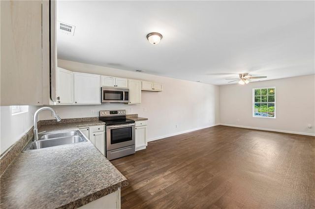 2112 Rosemary Way, Gainesville, GA 30507