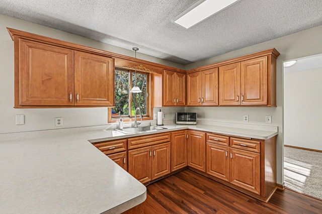 15400 Darjeeling Path, Rosemount, MN 55068