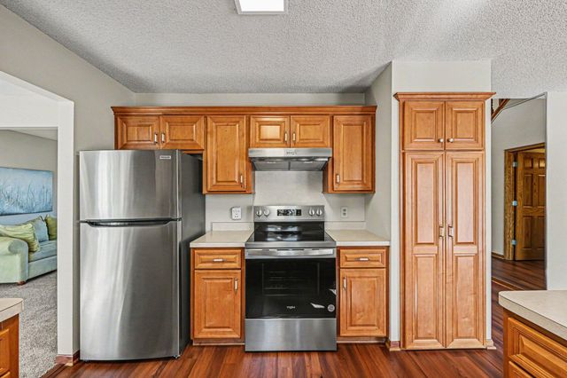 15400 Darjeeling Path, Rosemount, MN 55068