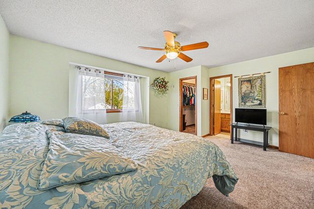 15400 Darjeeling Path, Rosemount, MN 55068