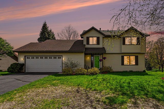 15400 Darjeeling Path, Rosemount, MN 55068