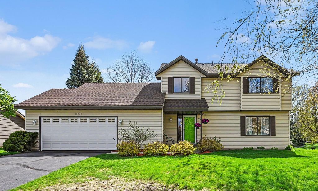 15400 Darjeeling Path, Rosemount, MN 55068