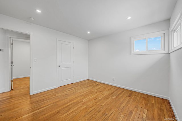 18 Oakdale Place, Massapequa Park, NY 11762