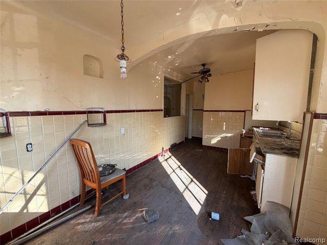 11383 Ohio Street, Detroit, MI 48204