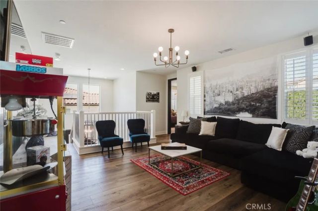 18930 Carranza Lane, Saugus, CA 91350