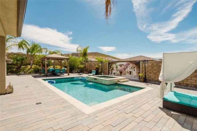18930 Carranza Lane, Saugus, CA 91350