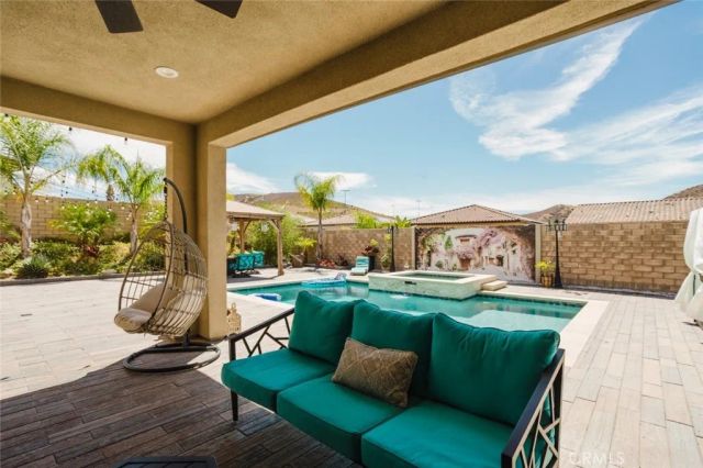 18930 Carranza Lane, Saugus, CA 91350
