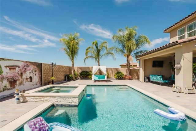 18930 Carranza Lane, Saugus, CA 91350