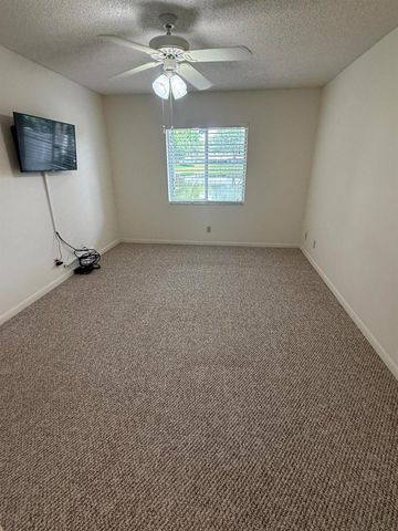 18528 Hidden Way, Boca Raton, FL 33496