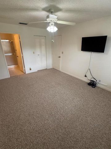 18528 Hidden Way, Boca Raton, FL 33496